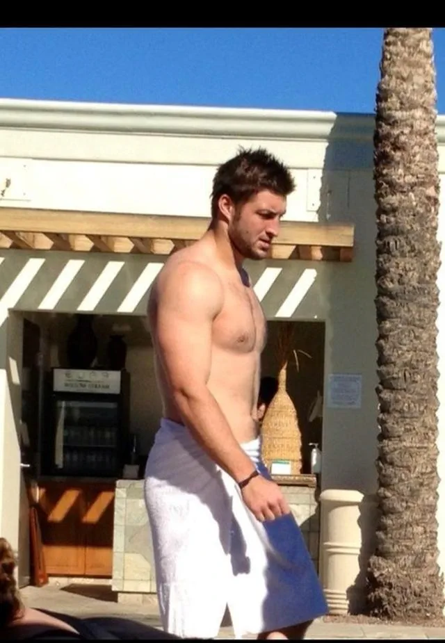 Tim Tebow Nude