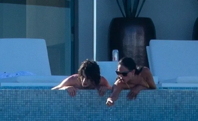 Timothee Chalamet nudes public