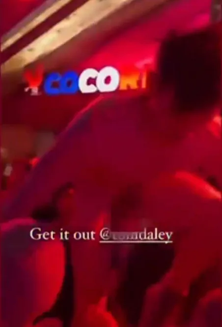 tom daley frontal nude