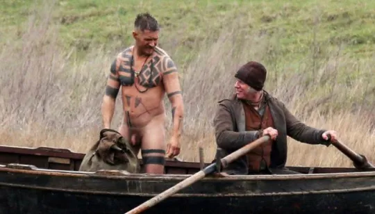 Tom Hardy Paparazzi Fotos desnudas frontales