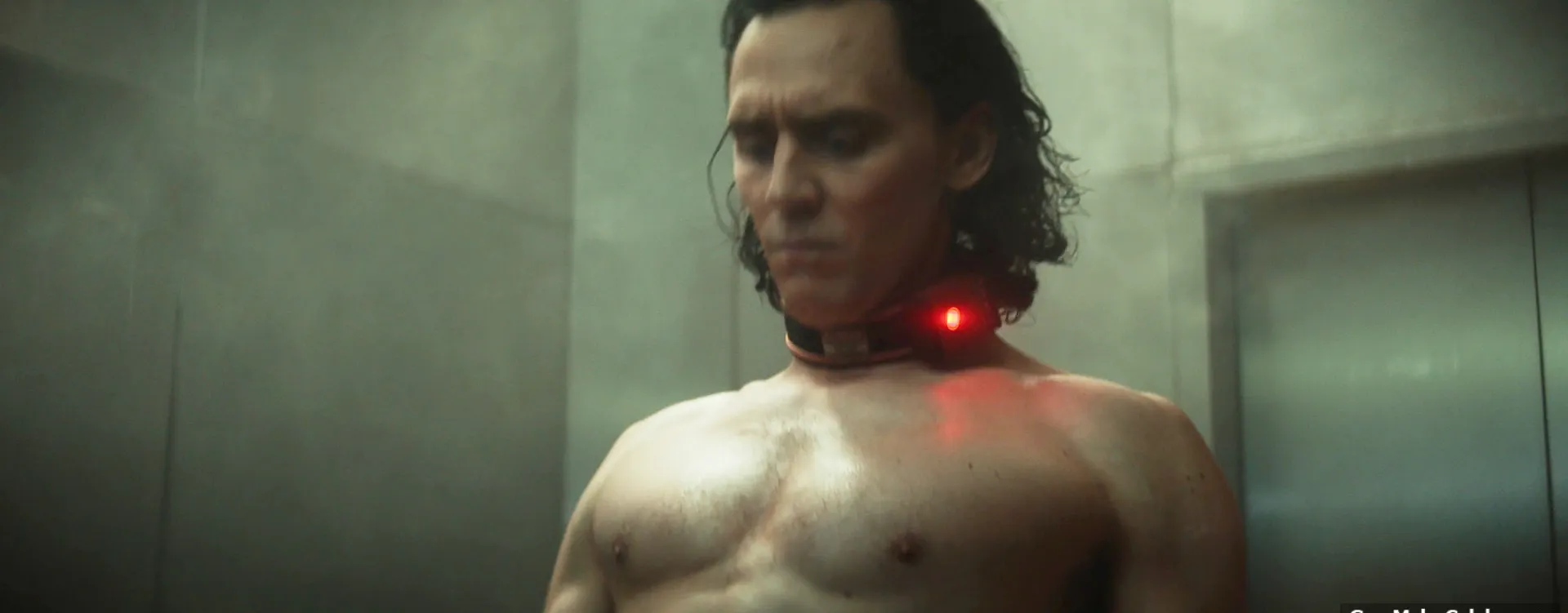 Tom Hiddleston nude video