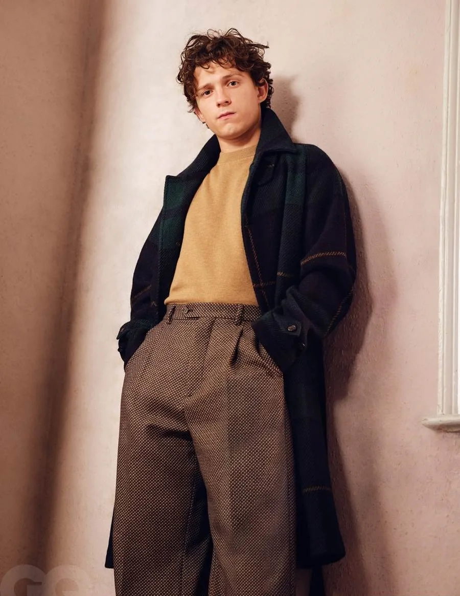 Tom Holland bulge photos