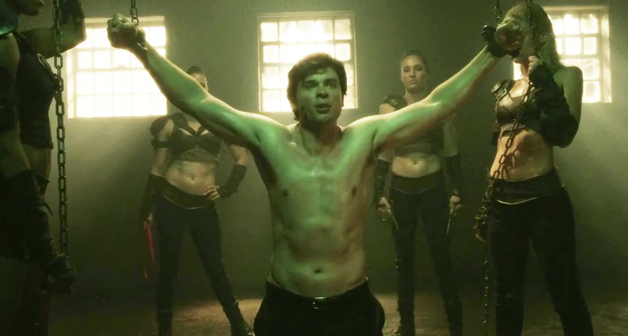 Tom Welling naked movie scenes