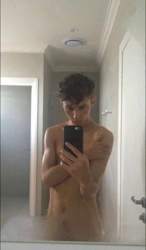 Було встановлено, що Троя прокинувся в дзеркалі Шибан