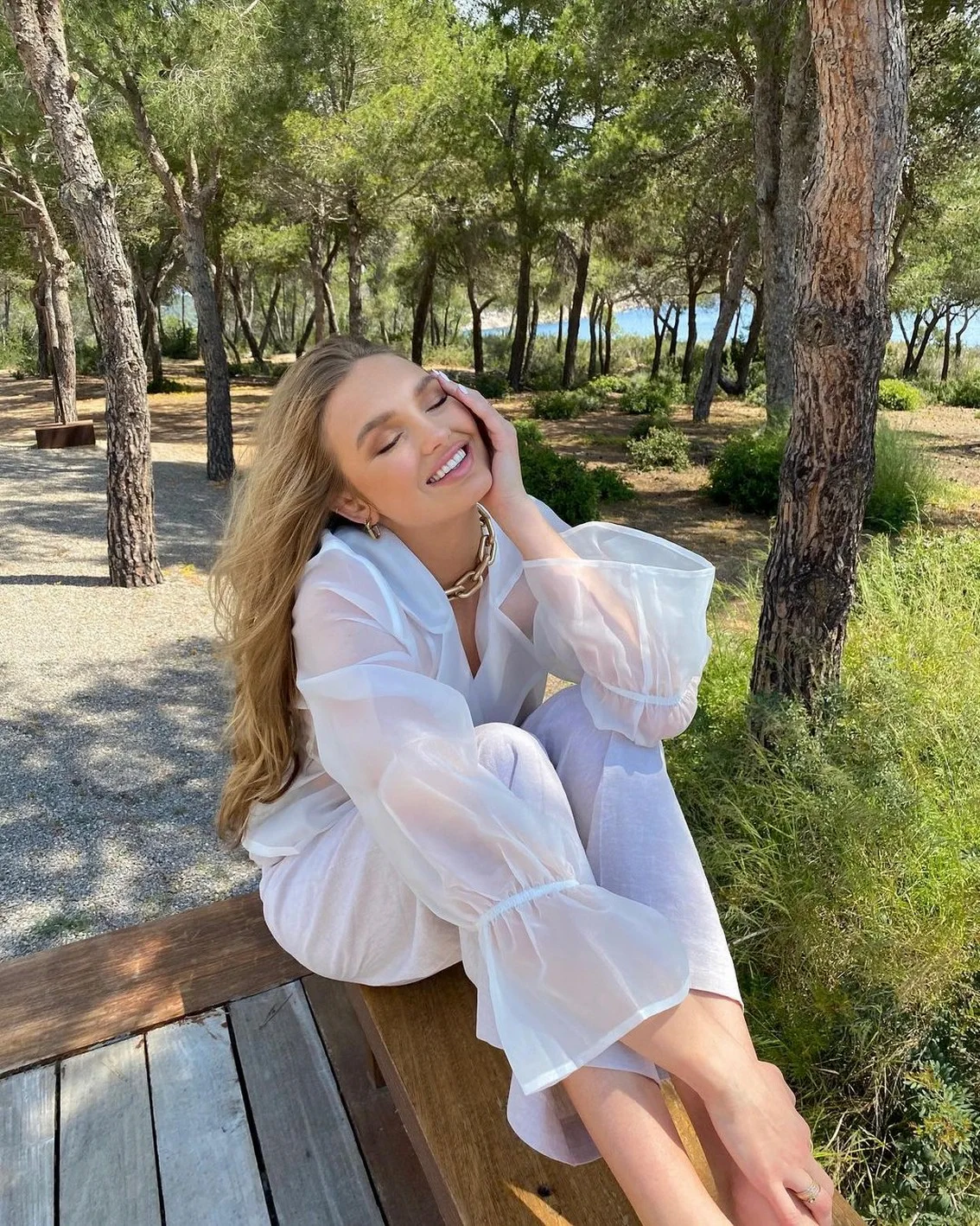 Roy Vecht Bali υπεύθυνος (6 Phott oui -Video)