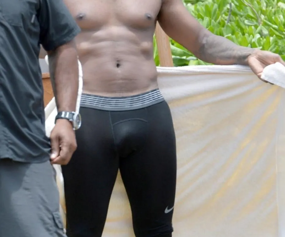 해변에 파라 파라 지의 영향을 확인하십시오