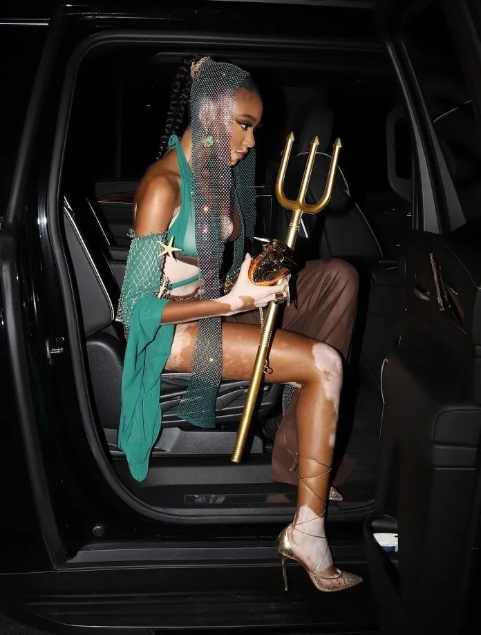 Winnie Harlow Upskirt