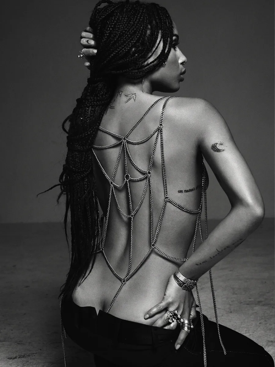 Zoe-Kravitz-Topless-2